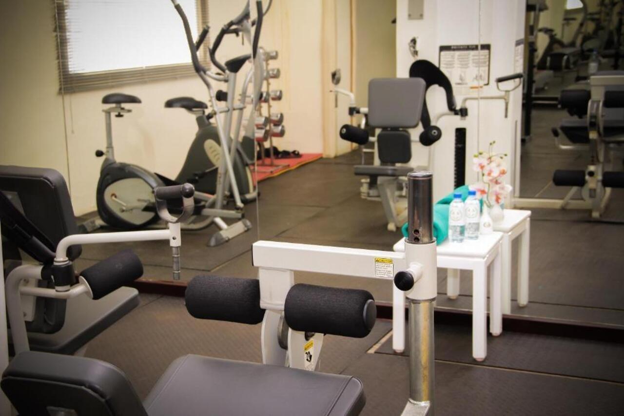 Nova Park Hotel Szardża Zewnętrze zdjęcie