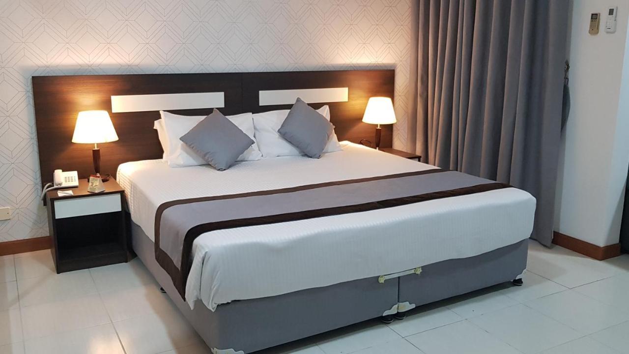 Nova Park Hotel Szardża Zewnętrze zdjęcie