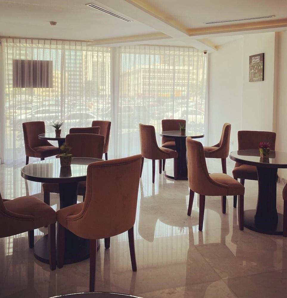 Nova Park Hotel Szardża Zewnętrze zdjęcie