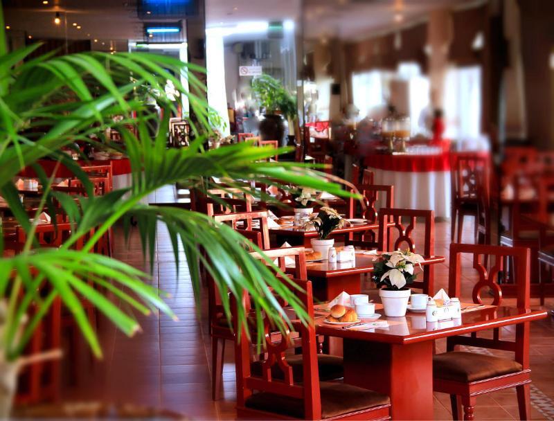 Nova Park Hotel Szardża Zewnętrze zdjęcie